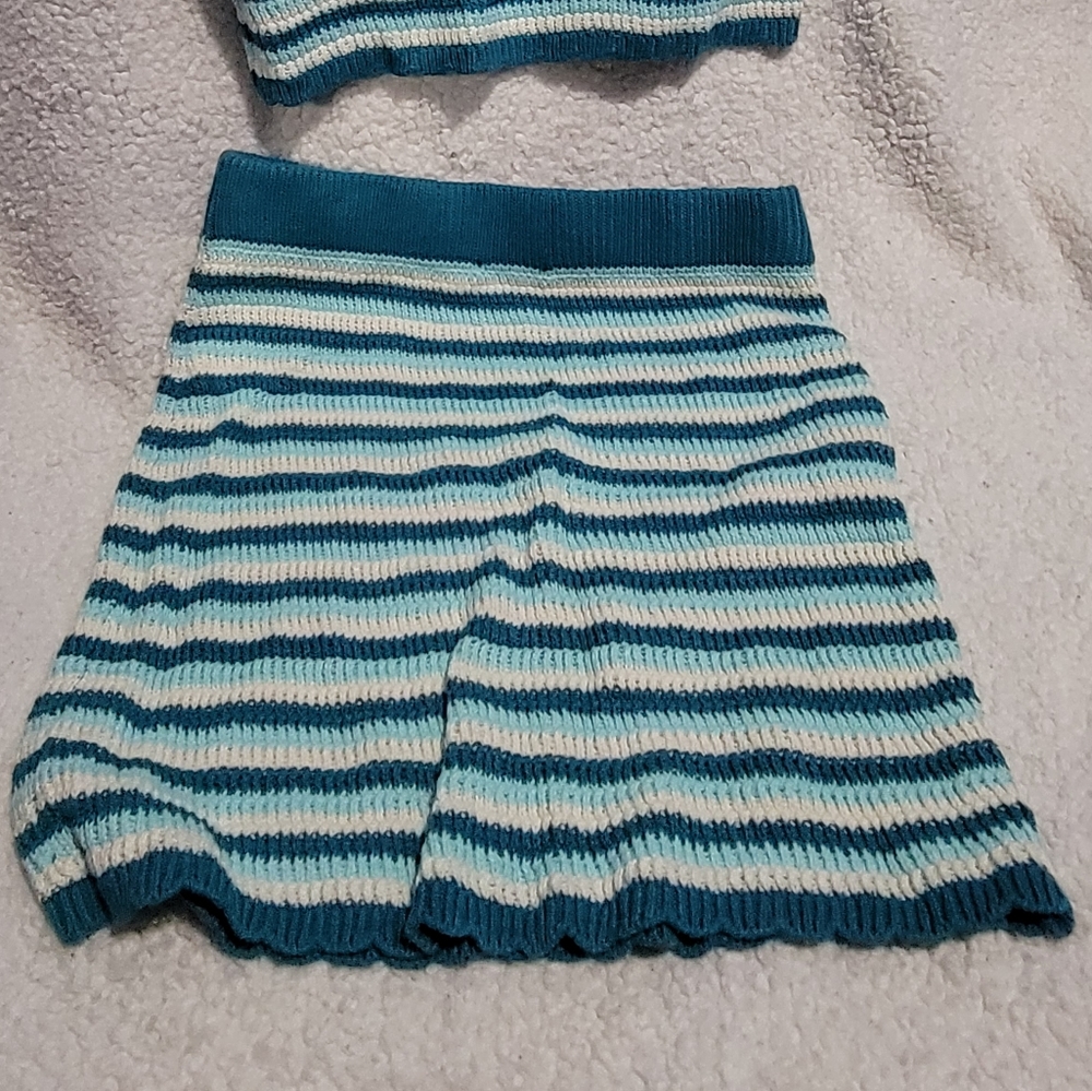 Wild Fable crochet skirt. Size Med NWOT. Teal, Blue & cream